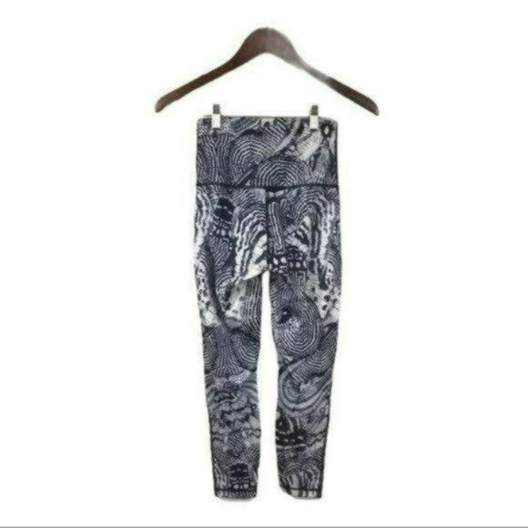 Lululemon Highest Times Pant Wanderlust Mosaic Mesh Blue and White, Size 4 - Picture 2 of 6